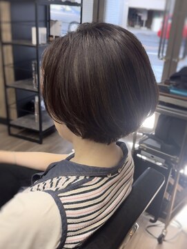 ヴィフ 大船(VIF) 白髪ぼかし脱白髪染めハイライトカラーショートヘアショートボブ