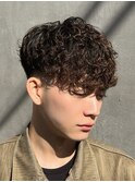 スペインカール外国人風パーマフェード刈り上げフィフスメンズ