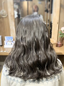 カムデンタウン(Camden Town) ゆるふわウェーブアレンジのロブヘア