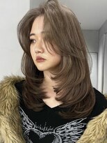 サイン 表参道(SIGN)&nbsp;ミディアムヘアグレージュカラーデザインカラーシルキーベージュ