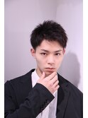 アップバングショート 刈り上げ 黒髮 清潔感 好感度