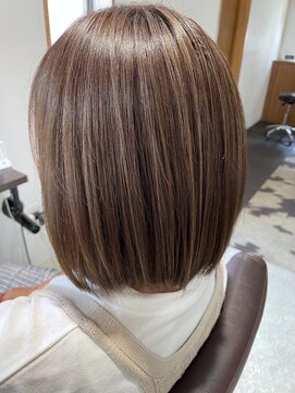 ストロベリー ワン アート(Strawberry one art) 白髪ぼかしハイライト