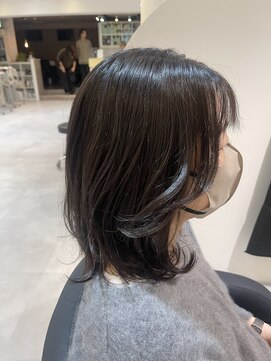 エミュスト(Emuest) ミセスレイヤーカット