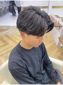 スーツ短髪ツーブロック束感黒髪シークレットパーマ流行