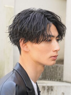 フィフス(fifth) 原宿縦落ちツイストスパイラルパーマセンターパートカット30代