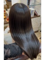 五感鷹匠 髪の診療所&nbsp;色落ちやごわつきを改善する毛髪復元カラー