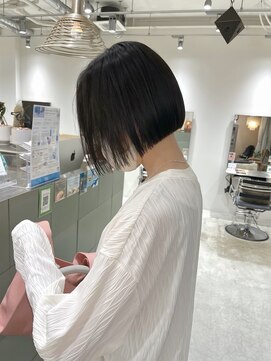 ローヴ 梅田(L'aube) 髪質改善 切りっぱなしボブ 大人ボブ タッセル