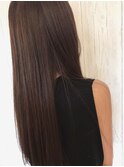 透明感のあるしっとりストレートロング