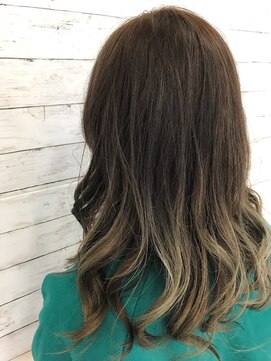 スパーク ヘアアンドフェイス(Spark HAIR&FACE) エメラルドグリーンのグラデーションカラー2！Spark[柳澤　陽光]