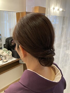 ブラウ ネイル パーティー(Blau Nail Party) はんなりシニヨン