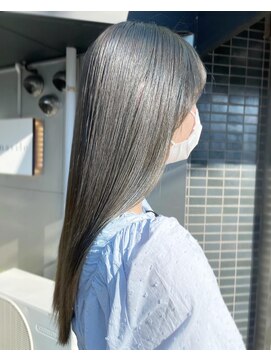 ネイヴィル(navile) ブリーチなしのオリーブグレージュ