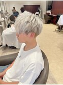 ショートマッシュヘア
