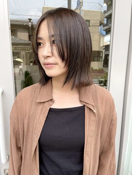 ヨリ(yori) レイヤーボブ ダークカラー グレージュ