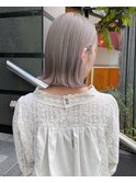 ホワイティアッシュ_ぶつ切りボブ_ミルクティアッシュ_3