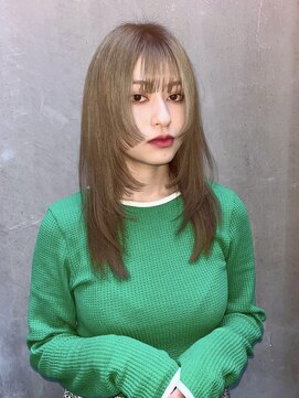 リタ(Lita) ★フェイスレイヤー／レイヤーカット/小顔／ミディアムレイヤー