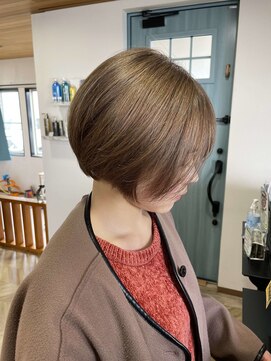 ブルーベイ(BLUE BAY) 髪質改善 ショートボブ インナーカラー 韓国風 前髪カット 小顔