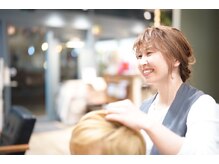 【髪のお悩みにお応えします！】柏木 なな@glanznana0308