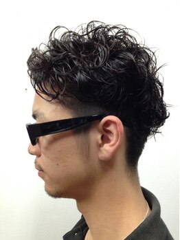 ヘアーサロン シエスタ(Hair Salon Siesta)の写真/爽やかスタイルからビジネスマンスタイルまでお任せ★年齢とともに増える髪や頭皮のお悩みを解決します！
