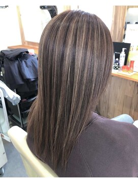 ヘアーアトレ(hair attrait) ハイライト