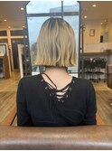 ショートボブ