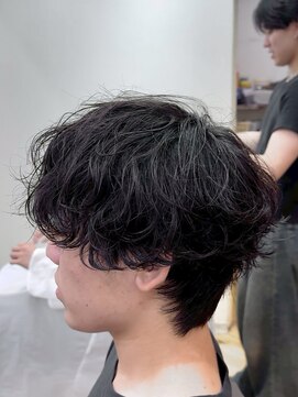 レボルトヘアー(R EVOLUT hair) MEN’S HAIR/サーフカール/刈り上げセンターパート/柏駅