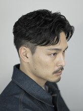 《*顔まわりに色気を*》緩やかに動くラルフカール×艶感スタイリングが◎ [下北沢駅/メンズサロン/眉毛]