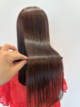 ロッカ(ROCCA) うねり・広がり・パサつき撃退。酸性ストレートで圧倒的美髪に!
