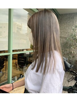 コレット(COLETTE) グレージュカラー