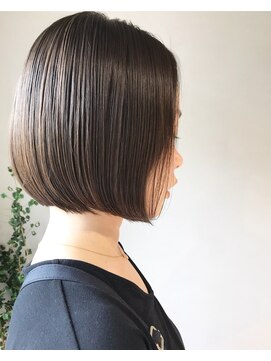 ハサミ(HASAMI) 【HASAMI.】ボブ。ベージュ系。