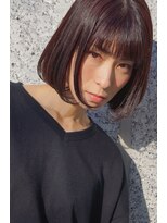 大人可愛い20代30代40代小顔ワンサイドショートボブ丸み前下がり
