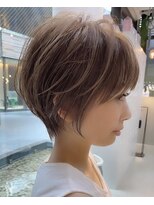 ミィ 表参道(mee.)&nbsp;【mee.】柔らか　チャイティーベージュ　ショート