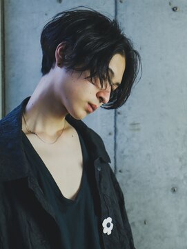 ライラ(Lyla) 色香漂う ほつれ無造作ハンサムショート