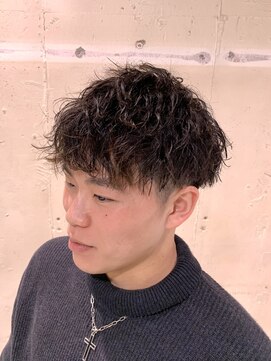 フランクスバーバーザスタンド(Frank’s barber the stand) スペインカール/スパイキーショート/フェザーパーマ/飯田橋トF