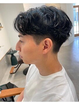 テム(TeM) センターパート◇ニュアンスパーマ