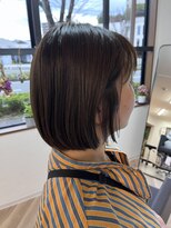 ヒビ(HIBI)&nbsp;ミディアムボブ