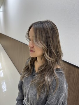 ロウ 町田(ROW) グラデーション