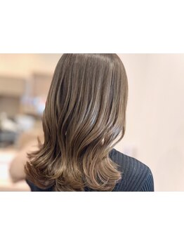 髪の傷みが気になる方に！【92%天然由来のオーガニックカラー】でツヤ感のある仕上がりに♪