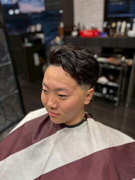 ヒロザバーバー(HIRO THE BARBER) フェザーパーマ＆ダウンパーマ