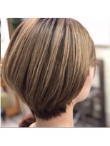 DAMANI 表参道 髪質改善/ヘッドスパ/ハイライト/白髪染め/白髪ぼかし/縮毛矯正&nbsp;似合わせカット/ミディアムレイヤーカット[表参道駅]