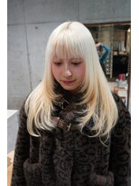 シィーム(cime) 抜きっぱなしブロンド レイヤーカット