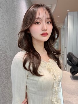 グロー 大宮(GLROW) 顔まわりカット　レイヤーカット　オリーブベージュ