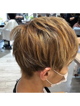 ジュール ドゥJour doux jour スタイリスト今嶋　グレイを気にせずハイトーンのデザイン