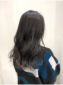 ダークグレー