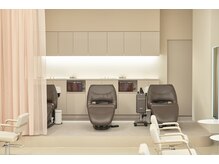 【存分にリラックスできるシャンプー台】