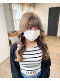 ・ホワイトベージュ × ダークブラウン