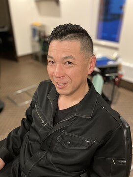 理容 うめむら ベリーショート／サイドパート