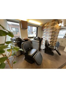 《9時～19時迄受付OK／最短45分で施術可能》カラーリストによる手際良いスピーディーな施術に定評あり◎