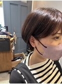大人可愛耳掛けショートボブ　パールベージュ　マッシュショート