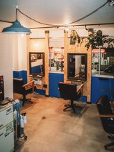 プチプラで【高級薬剤+ハイキャリアスタイリスト+オシャレで落ち着いた空間】