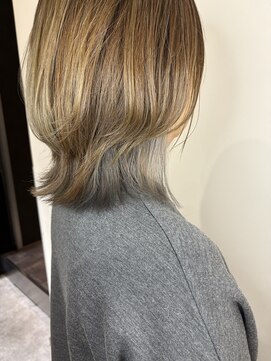 アヴァンス アリオ鳳店(AVANCE) シルバーインナーカラー